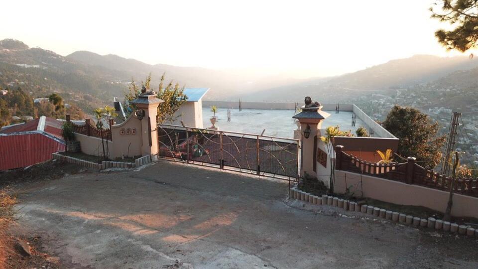 Aloche Apartments Murree Extérieur photo